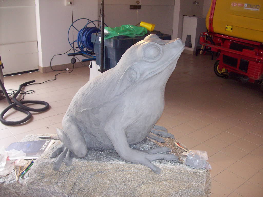 STATUA RANA